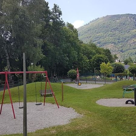 Grand T2 Calme Et Cosy Au « Pyrenees Palace » Bagnères-de-Luchon Esterno foto